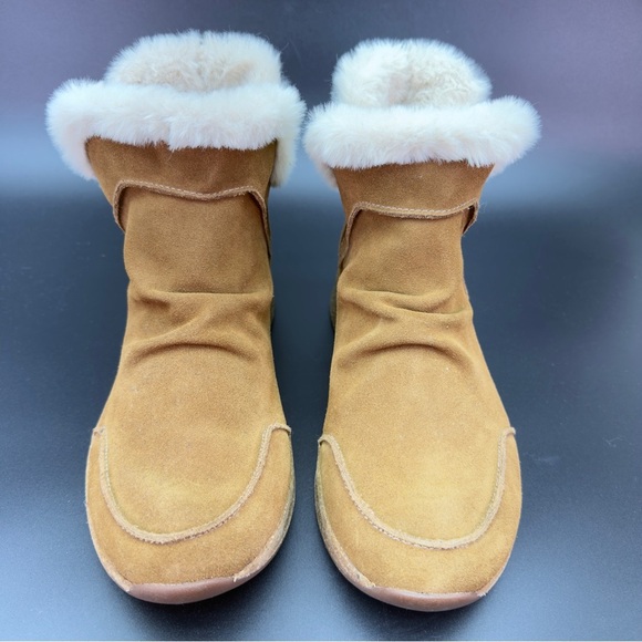Taos Footwear Shoes - Taos Footwear Faux Fur Lined Suede Booties